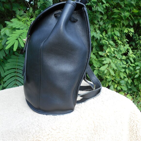 Vintage Coach Classic Backpack  XL, 9943, in Black - Picture 3 of 10